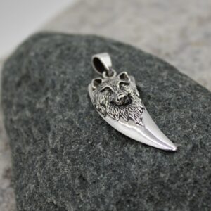 silver wolf pendant