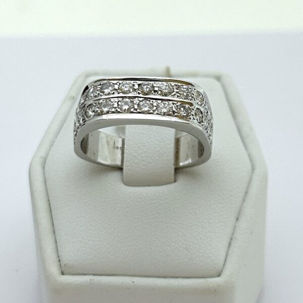 18k diamond ring