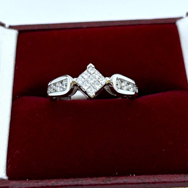 diamond engagement ring