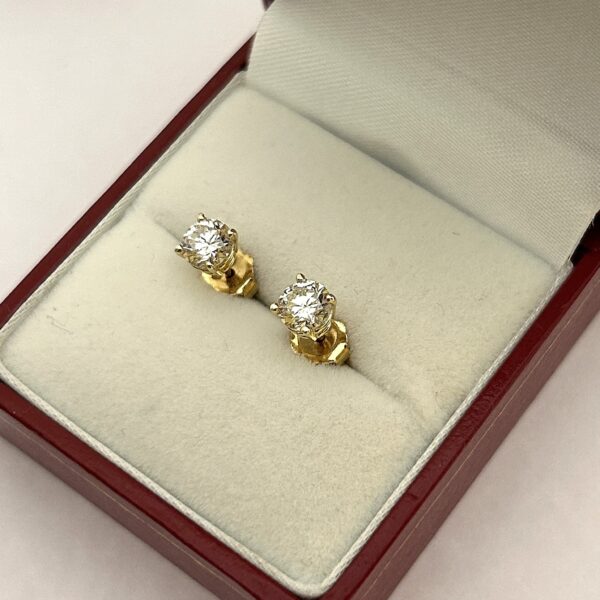 diamond studs